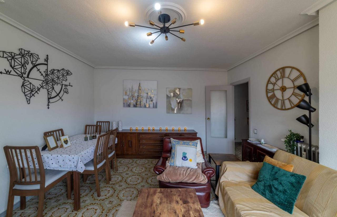 Atico Vinas Apartment *