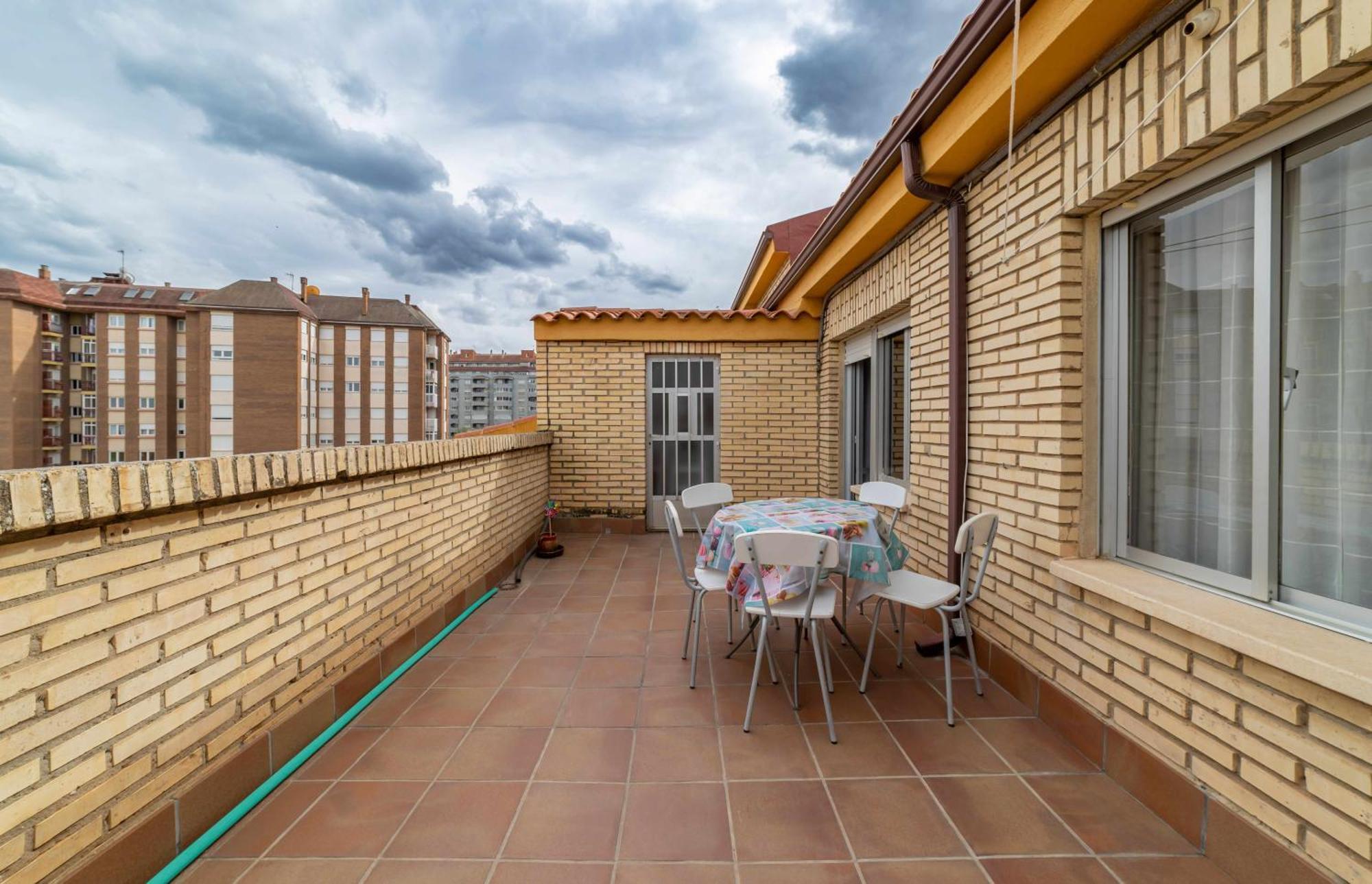 Apartment Atico Vinas